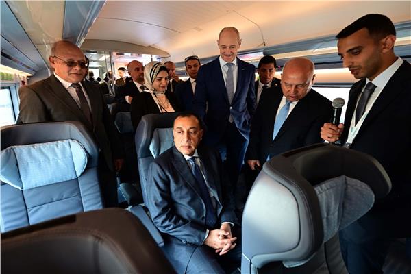 انطلاق أول أتوبيس برمائي في مصر وتحديد أسعار التذاكر 3 أول أتوبيس برمائي