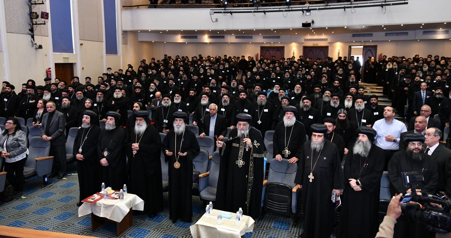 بالصور تفاصيل لقاء البابا تواضروس الثاني بكهنة الرعاية الاجتماعية بإيبارشيات الوجه القبلي 2 لقاء البابا تواضروس الثاني