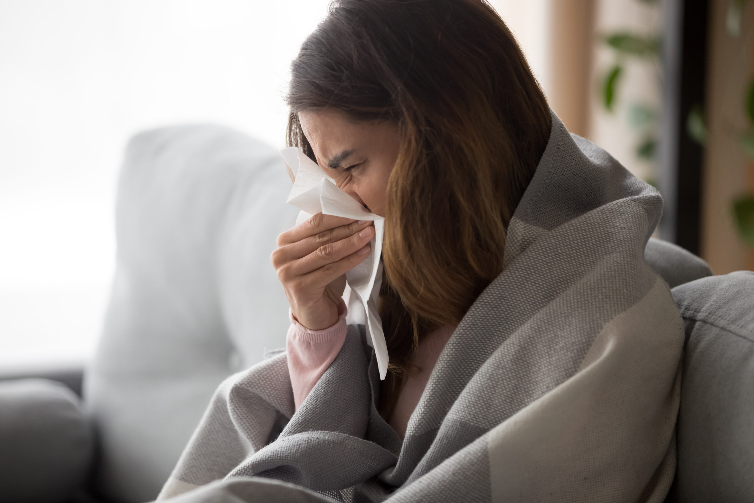ليس مجرد نزلة برد متحور H1N1 يضرب بقوة وهذه طرق الوقاية والعلاج 4 مراحل نزلات البرد