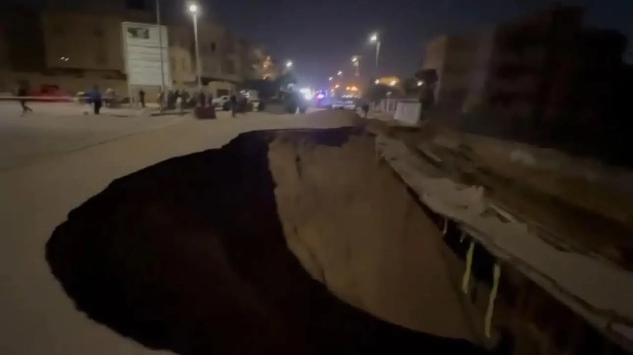 عقب حادث منطقة التجمع الخامس اعرف الأسباب التي أدت إلى الهبوط الأرضي 3 هبوط أرضي بحي النرجس بمنطقة التجمع الخامس