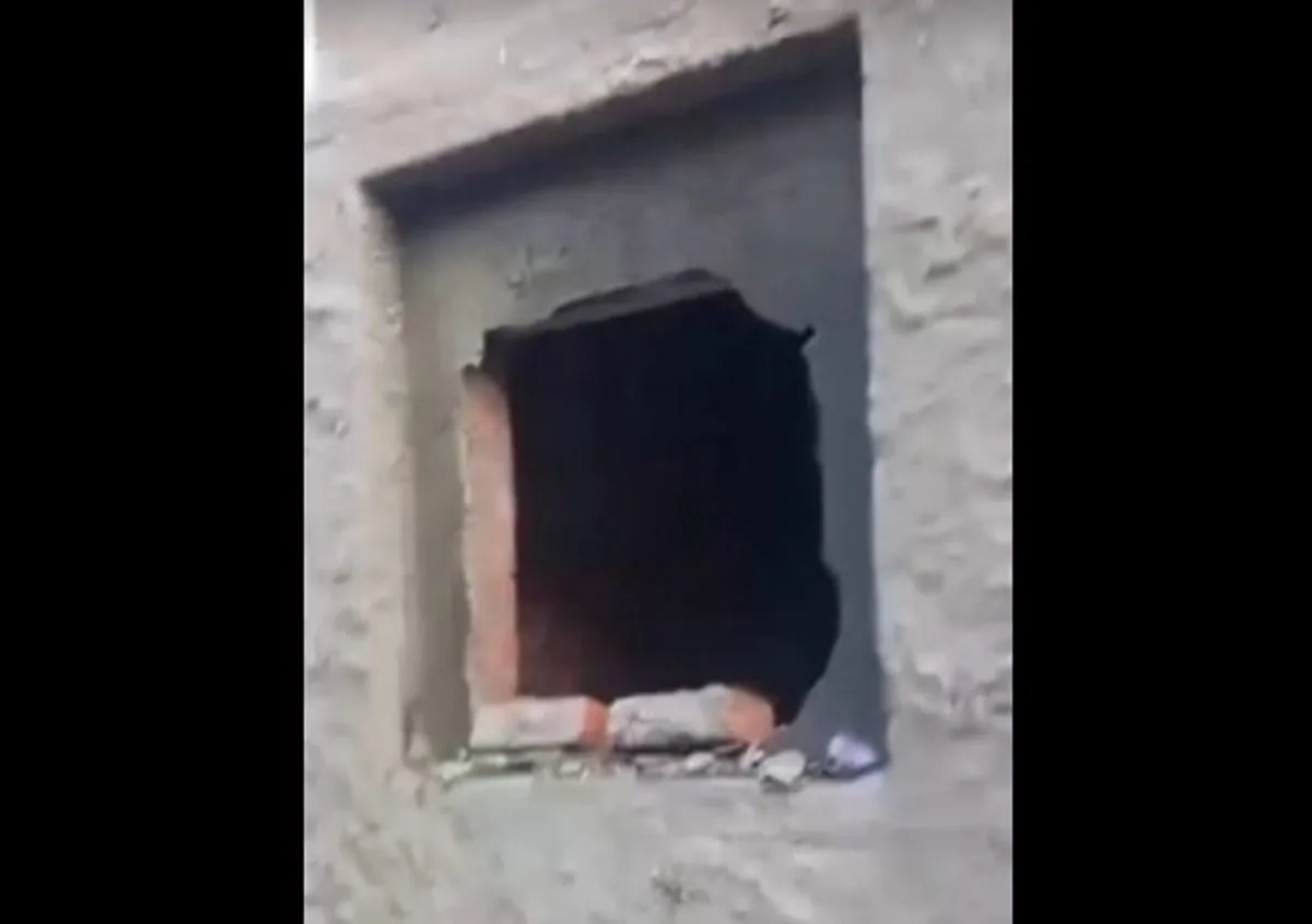 بعد دفنها بـ 48 ساعة والد مريم الفتاة الراحلة يكشف تفاصيل مأساوية عن واقعة نبش قبر ابنته رأيت ما لا يحتمل 4 حادثة نبش قبر مريم الفتاة الراحلة