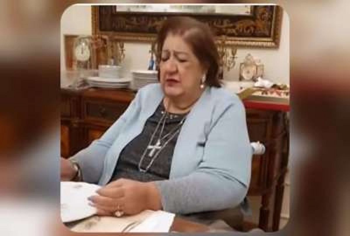 هاني رمزي يكشف عن وصية والدته ذهبها كله للفقراء وقلوبها للجميع 4 والدة الفنان هاني رمزي