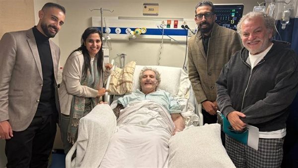 صورة محيي إسماعيل من داخل المستشفى تثير تفاعلًا واسعًا ونقيب الممثلين يكشف تطورات حالته 3 فحوصات طبية لـ محيي إسماعيل