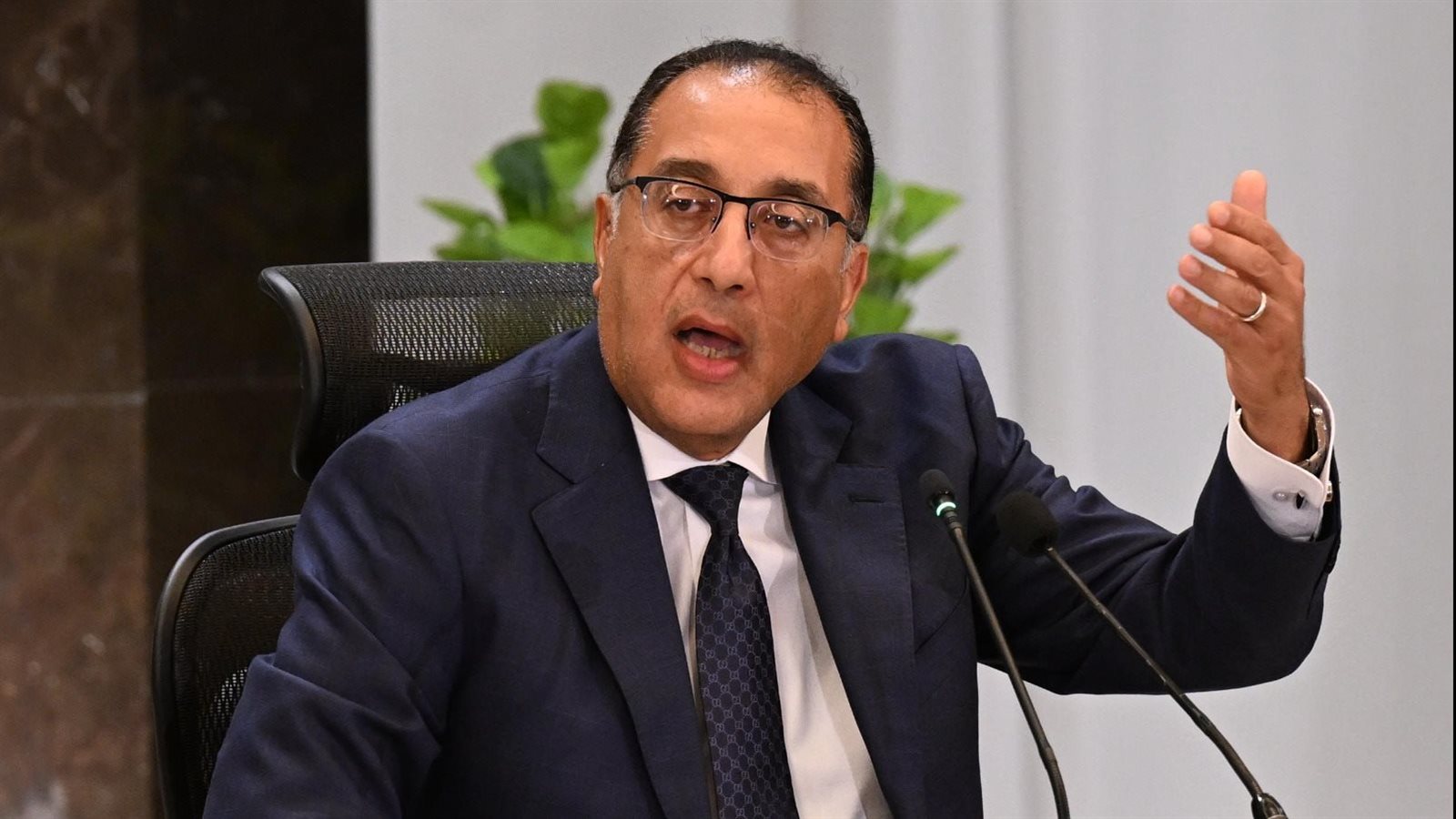 قبل عيد الفطر الحكومة تزف بشرى سارة لـ 4.5 مليون موظف الإعلان عن زيادات جديدة 2 حماية الأطفال من المحتويات الضارة