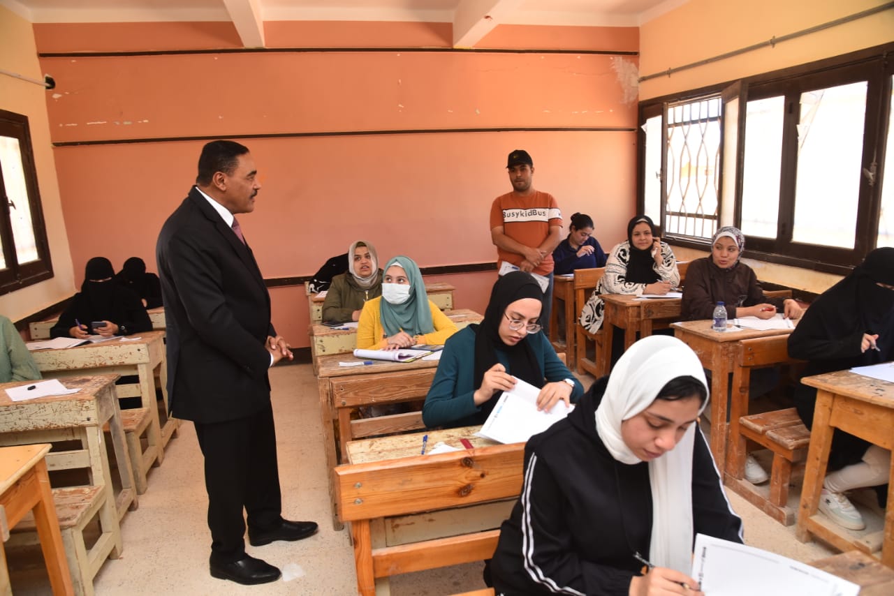التعليم تصدر قرار عاجل لطلاب الثانوية العامة 2026 حول مادة اللغة الإنجليزية 2 قرار عاجل لطلاب الثانوية العامة