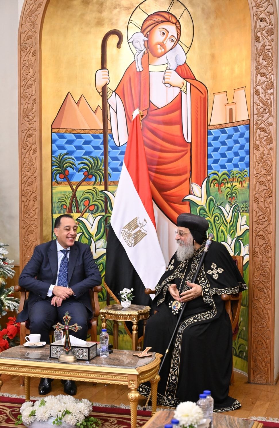 بالصور رئيس الوزراء يهنئ قداسة البابا تواضروس الثاني بعيد الميلاد المجيد 3 رئيس الوزراء عن تهانيه القلبية لقداسة البابا