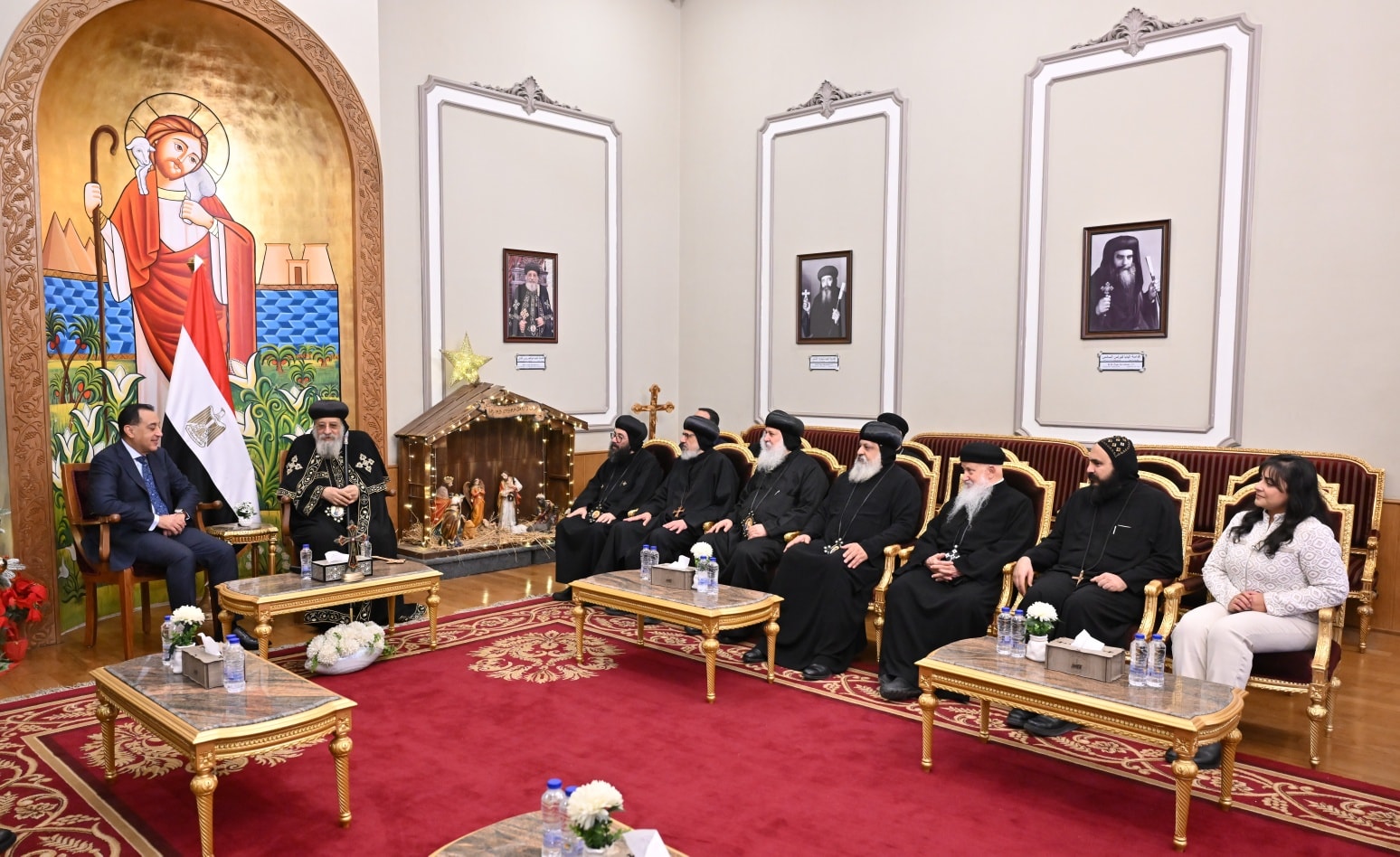 بالصور رئيس الوزراء يهنئ قداسة البابا تواضروس الثاني بعيد الميلاد المجيد 2 رئيس الوزراء عن تهانيه القلبية لقداسة البابا