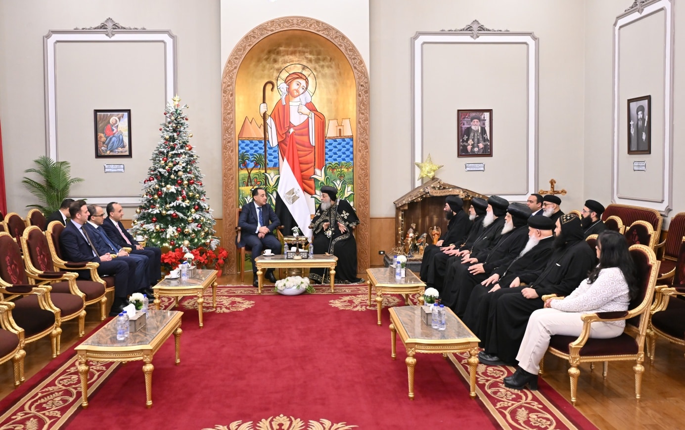 بالصور رئيس الوزراء يهنئ قداسة البابا تواضروس الثاني بعيد الميلاد المجيد 4 رئيس الوزراء عن تهانيه القلبية لقداسة البابا
