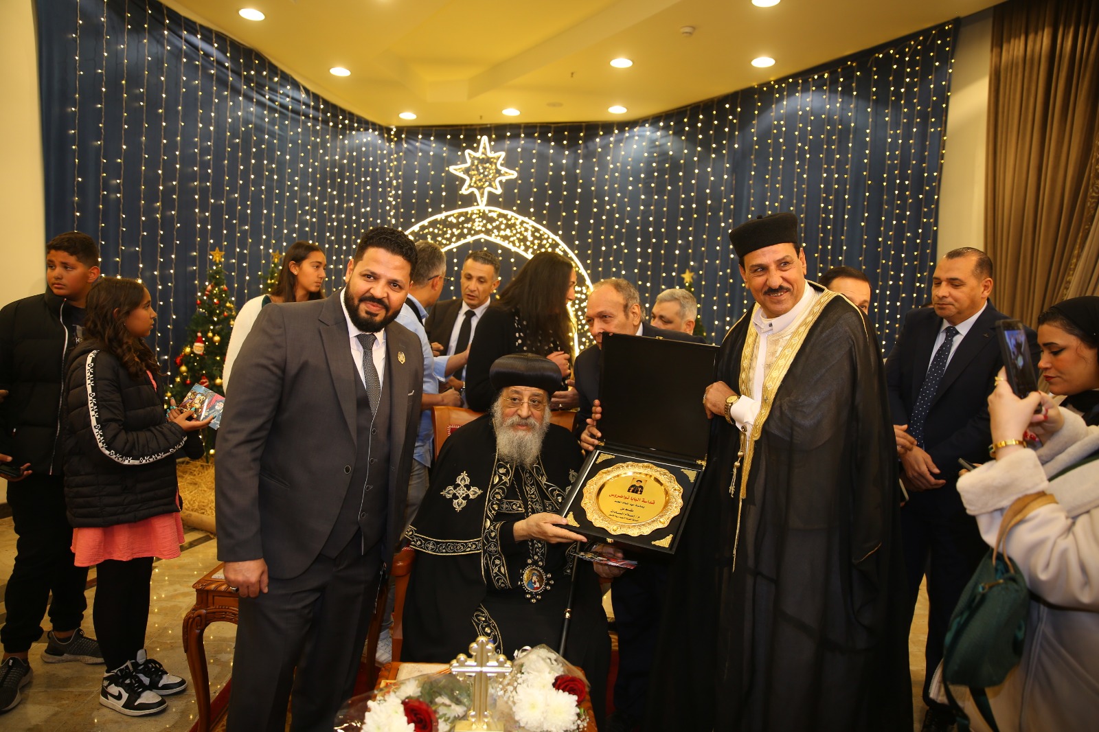 بالصور استقبال البابا تواضروس الثاني عدد من الشخصيات العامة للتهنئة بالعيد 3 البابا تواضروس الثاني