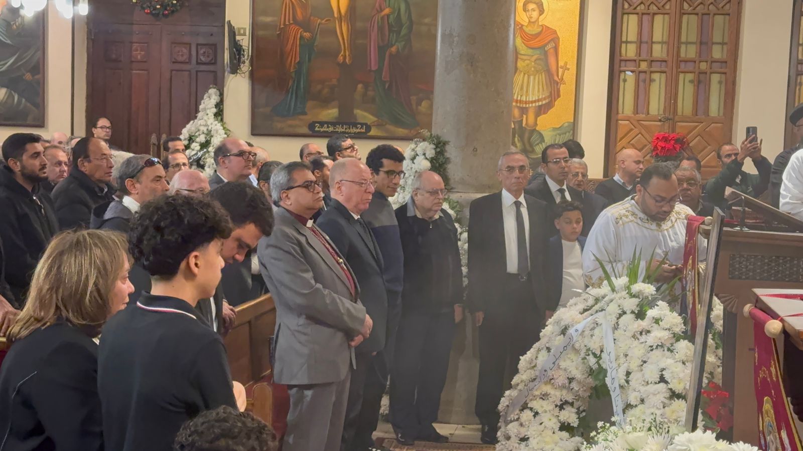 بالصور تشييع جثمان مراد وهبة جبران أستاذ الفلسفة وسط حضور عدد من الشخصيات العامة 7 127907 229