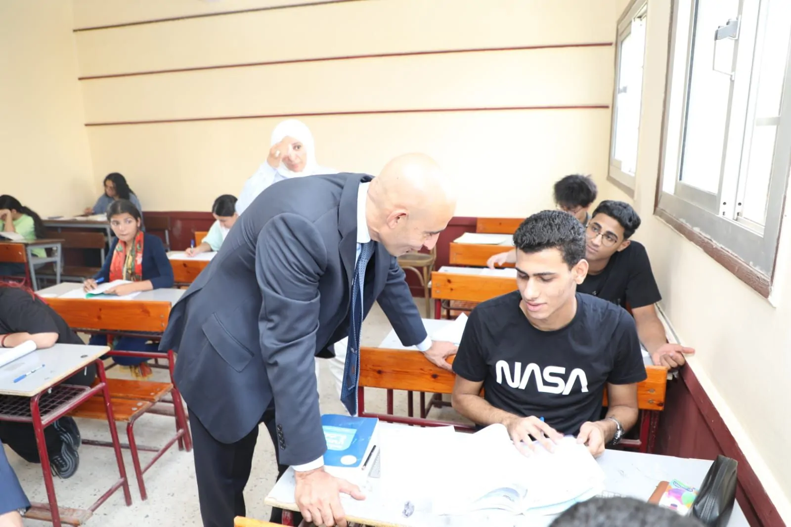 قرار مديرية تعليم القاهرة للطلاب والمعلمين بشأن التليفونات المحمولة داخل لجان الامتحانات 4 قرار مديرية تعليم القاهرة للطلاب والمعلمين