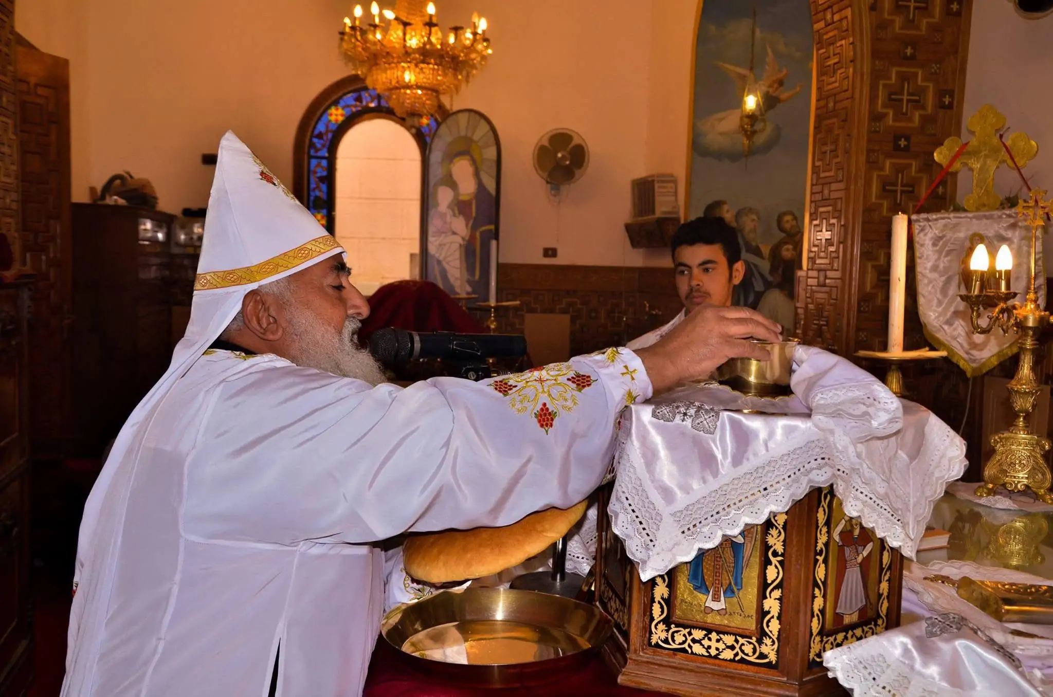 الكاهن الرائيى سيرة أبونا صموئيل زكريا السائح كاهن كنيسة الملاك ميخائيل كفر سمري محافظة الشرقية 5 أبونا صموئيل زكريا السائح