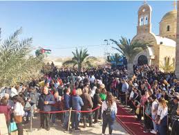 بـ 7 آلاف حاج الأردن يستعد ليوم الحج الأرثوذكسي السنوي إلى موقع الظهور الإلهي المغطس 2 حجاج أرثوذكسيين
