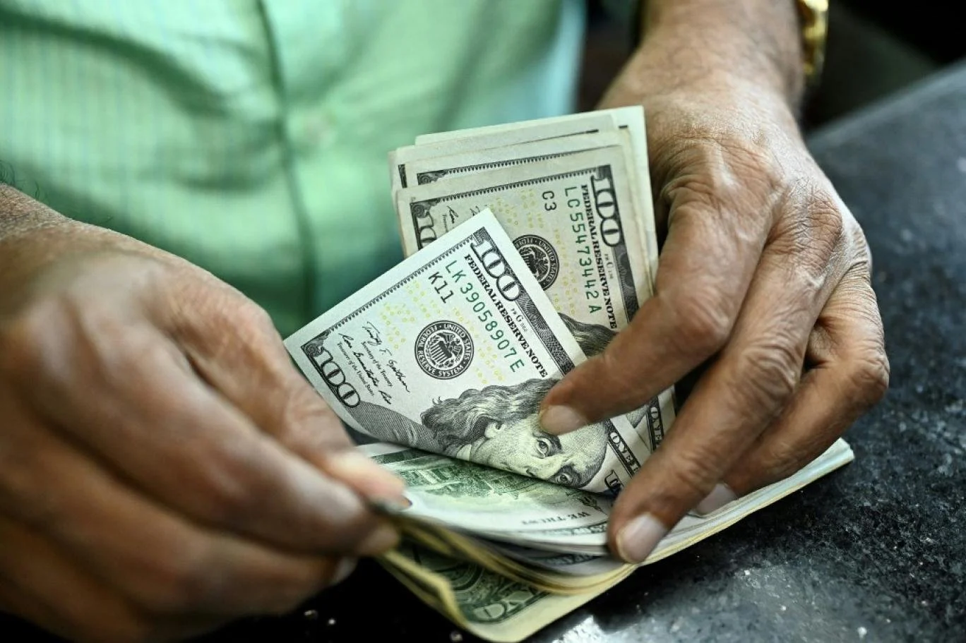 قرار محكمة النقض عقب إستعمال الرأفة حول تعديل الاتجار في العملات من جناية إلى جنحة 2 الاتجار في العملات
