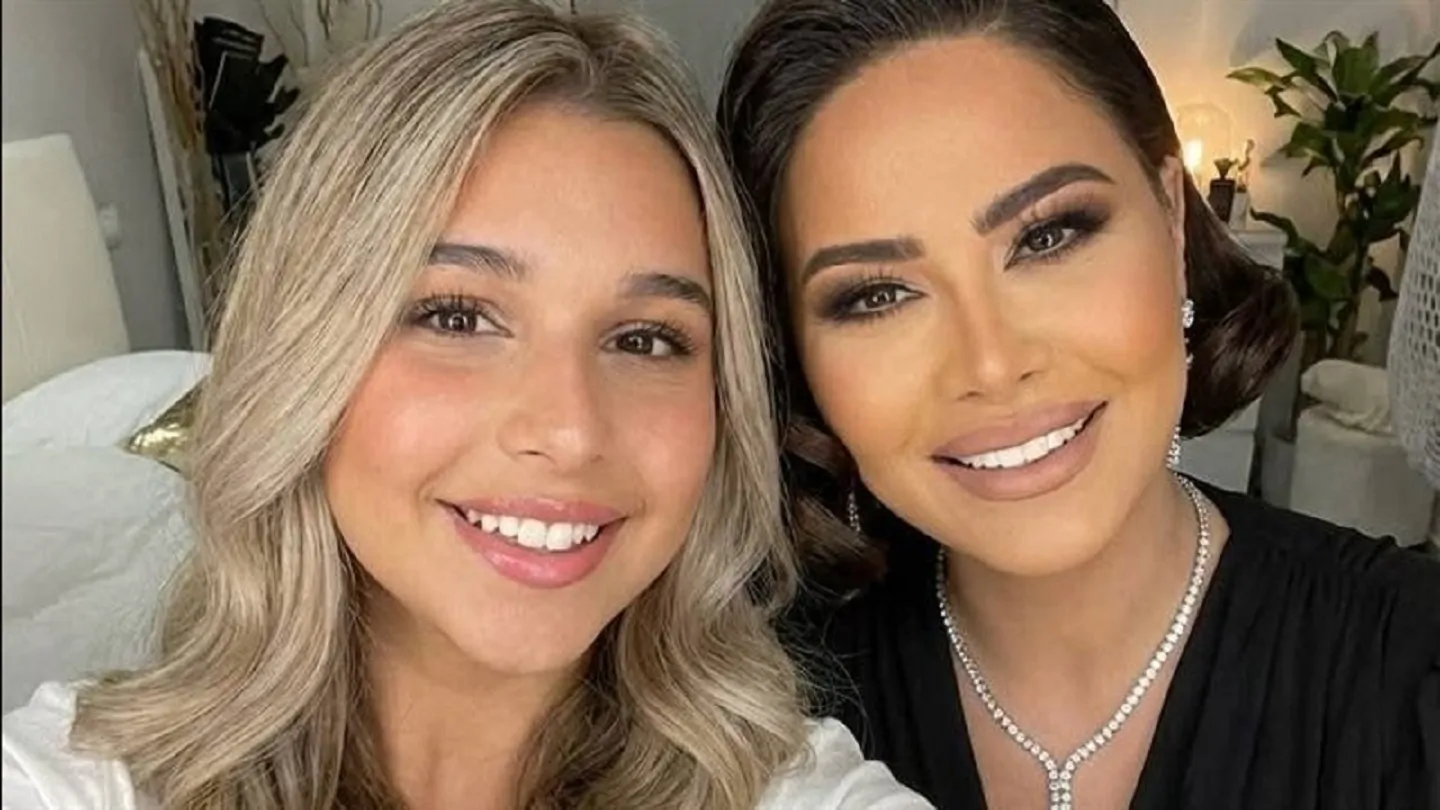 لأول مرة شقيق شيرين عبدالوهاب يكشف ماذا فعلت زينة مع شقيقته داخل مستشفى الجوي 4 إبنة شيرين عبدالوهاب