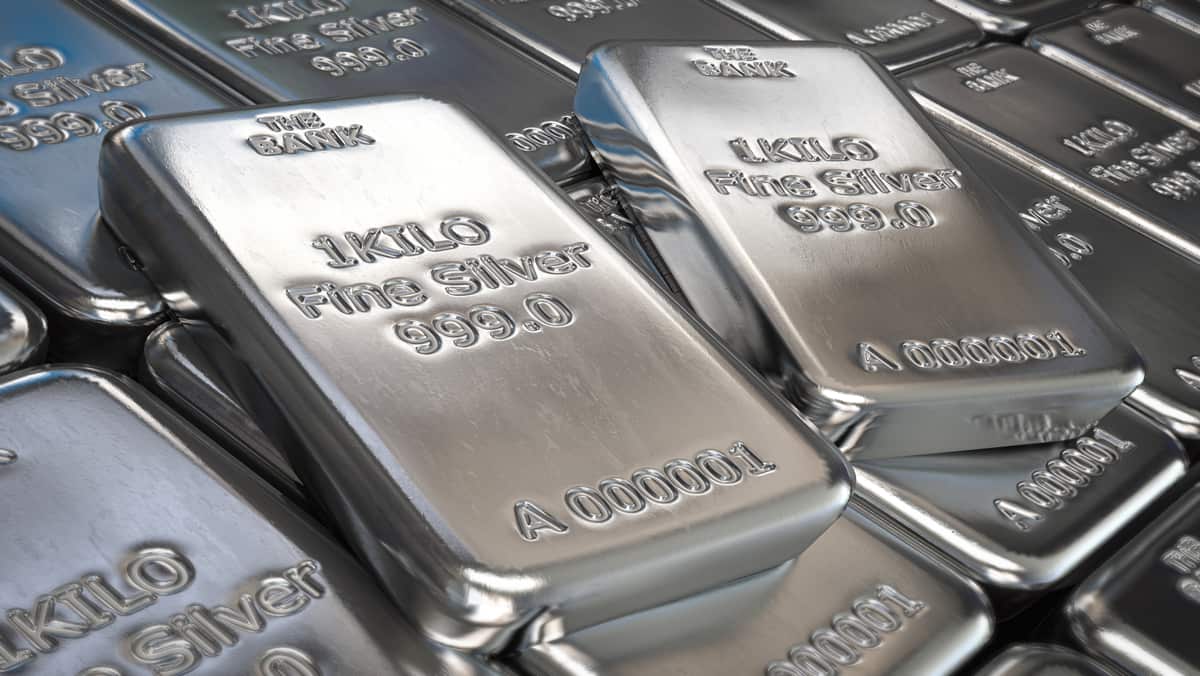الفضة ولا الذهب أيهما أفضل للإستثمار في ظل توترات 2026 4 هل الوقت مناسب لشراء الفضة