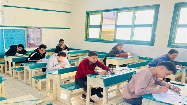 رسمياً التعليم تقرر العودة للكتاب المدرسي تعديلات على امتحان اللغة العربية لطلاب الابتدائي والإعدادي 4 امتحانات