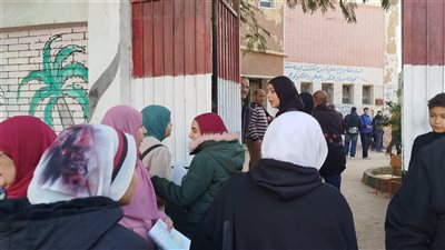 أولياء أمور يشتكون من تفتيش مهين لطالبات امتحانات الشهادة الإعدادية بمدرسة بالزقازيق وتعليم الشرقية تحقق 2 أولياء أمور يشتكون