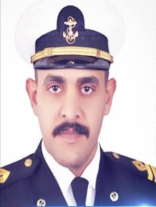 بالفيديو تفاصيل إنقاذ قبطان مصري لمهاجر غير شرعي بالمتوسط مرضاش يسيبه 3 إنقاذ قبطان مصري لمهاجر غير شرعي