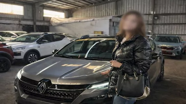 رينو تكشف تفاصيل انتهاء أزمة السيارة المرشوشة كارديان عقب الجدل المثار وارضاء العميلة 2 أزمة السيارة المرشوشة