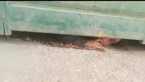 مأساة الطفلة جنى خلف الأبواب المغلقة محافظ دمياط يفجر مفاجأة والدتها أنهت حياة الأبنة الأخرى 2 حبس الطفلة جنى