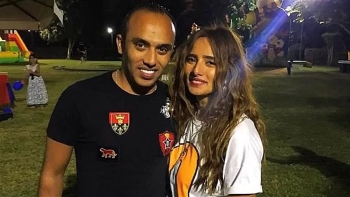 وداعاً يا حبيبي محمد رمضان ينعي شقيق زينة بكلمات مؤثرة وسط انهيارها في الجنازة 3 وفاة شقيق زينة