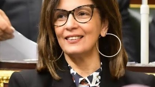 من روما إلى الزمالك جيهان زكي أول عالمة مصريات تقود دفة الثقافة المصرية في 2026 2 جيهان زكى وزيرة الثقافة