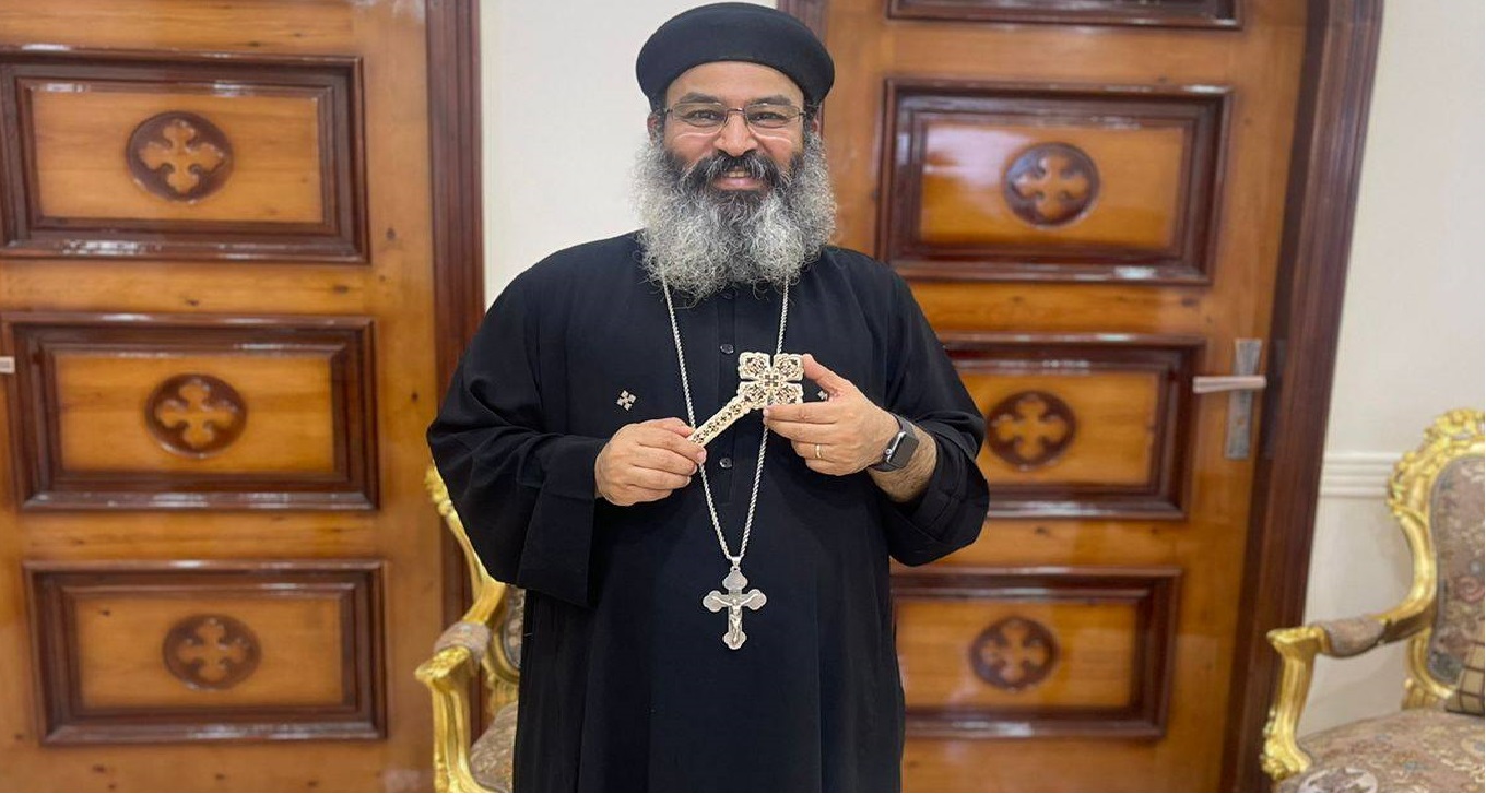 تحريات موسعة لكشف ملابسات واقعة سقوط القمص تادرس عطية الله من أعلى أحد العقارات بالإسكندرية والنيابة تحقق 2 واقعة سقوط القمص تادرس عطية الله