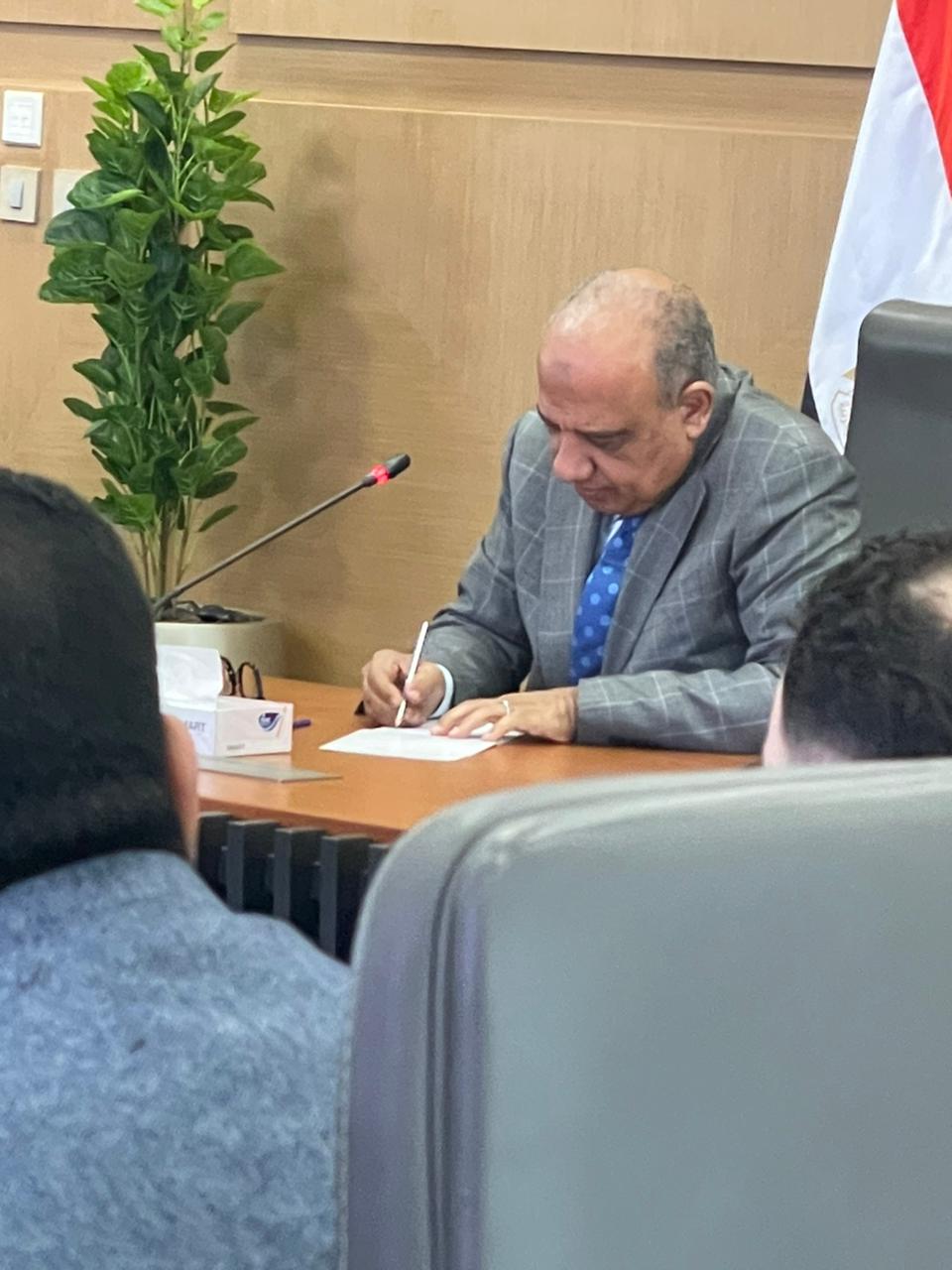 وزير الكهرباء يوضح مصير زيادة أسعار الفواتير حتى نهاية العام 2 وزير الكهرباء والطاقة المتجددة