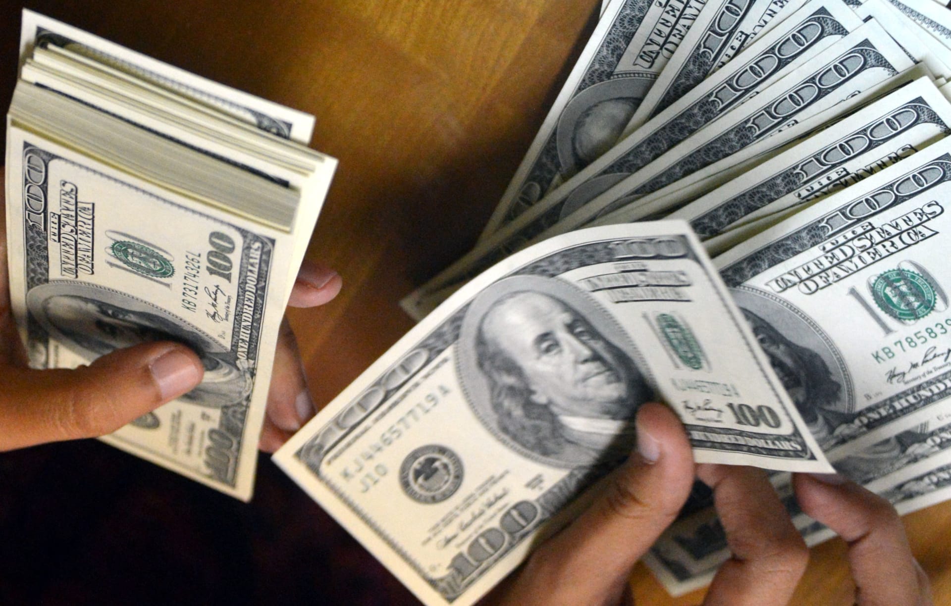 هدوء ما قبل العاصفة سر صمت الدولار في عطلة السبت وتقارير الغرف المغلقة بالمركزي 2 خريطة أسعار صرف الدولار