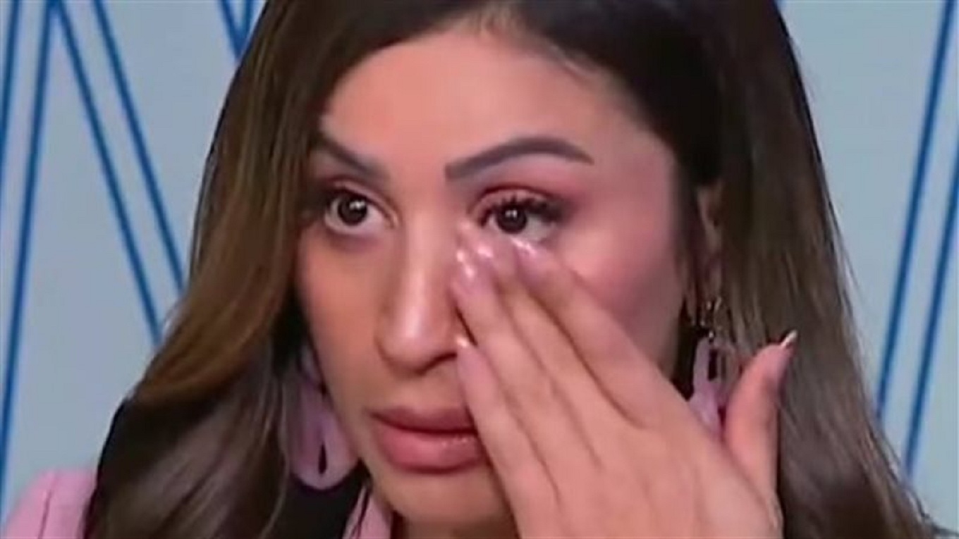 زجاجة الفنانة دينا الشربيني تثير الجدل على السوشيال ميديا بربع مليون 3 دينا الشربيني