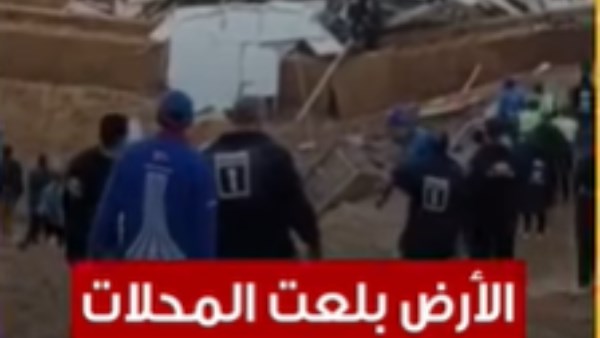 لحظة وقوع إنهيار أرضي مفاجئ داخل محطة وقود بالتجمع الخامس الأرض تبتلع المحلات 2 إنهيار أرضي مفاجئ داخل محطة وقود بالتجمع