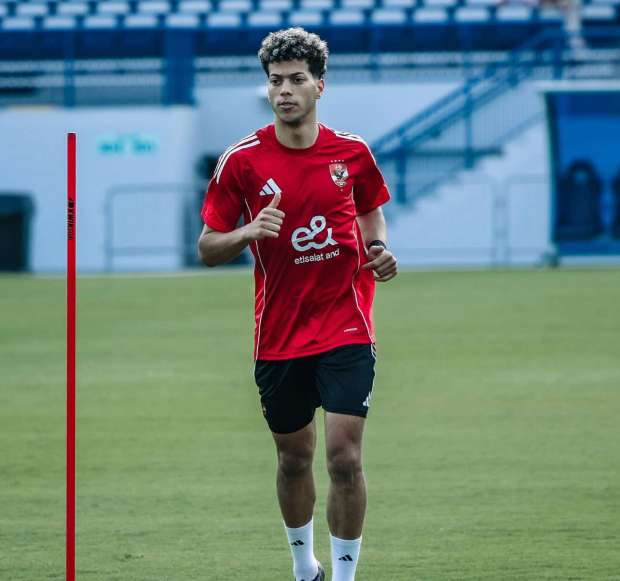 تفاصيل استياء لاعبي الأهلي من إمام عاشور ورد فعل اللاعب 2 استياء لاعبي الأهلي من إمام عاشور