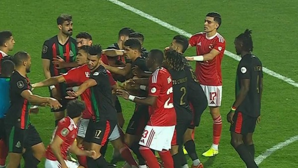 عقوبات مباراة النادي الأهلي والجيش الملكي شوبير يصدم الجماهير 2 أزمة مباراة النادي الأهلي والجيش الملكي