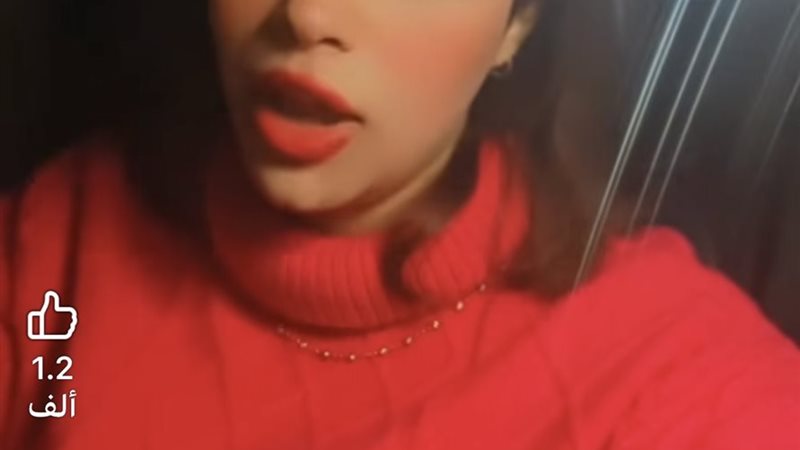 فيديو زوجة تقتحم شقة ضرتها تبحث عن زوجها يشعل مواقع التواصل الاجتماعي اطلع يا أحمد يا جبان القصة الكاملة 3 زوجة تقتحم شقة ضرتها تبحث عن زوجها
