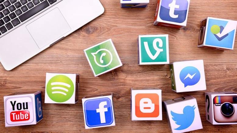 تفاصيل حظر مواقع التواصل الاجتماعي على هذة الفئة ب2026 بسبب الأنظمة الخطرة 2 حظر مواقع التواصل الاجتماعي