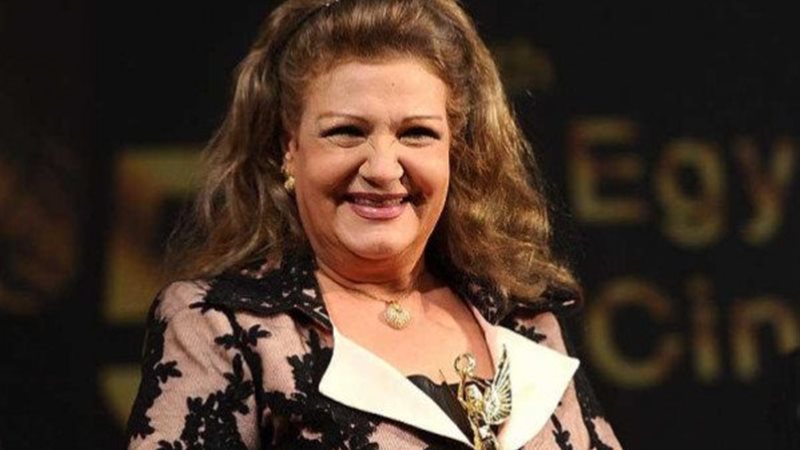 ميمي جمال تربيت في بيت بين المسيحية والإسلام وأمي القبطية كانت تصوم معنا رمضان 3 كيف حسمت ميمي جمال حيرتها