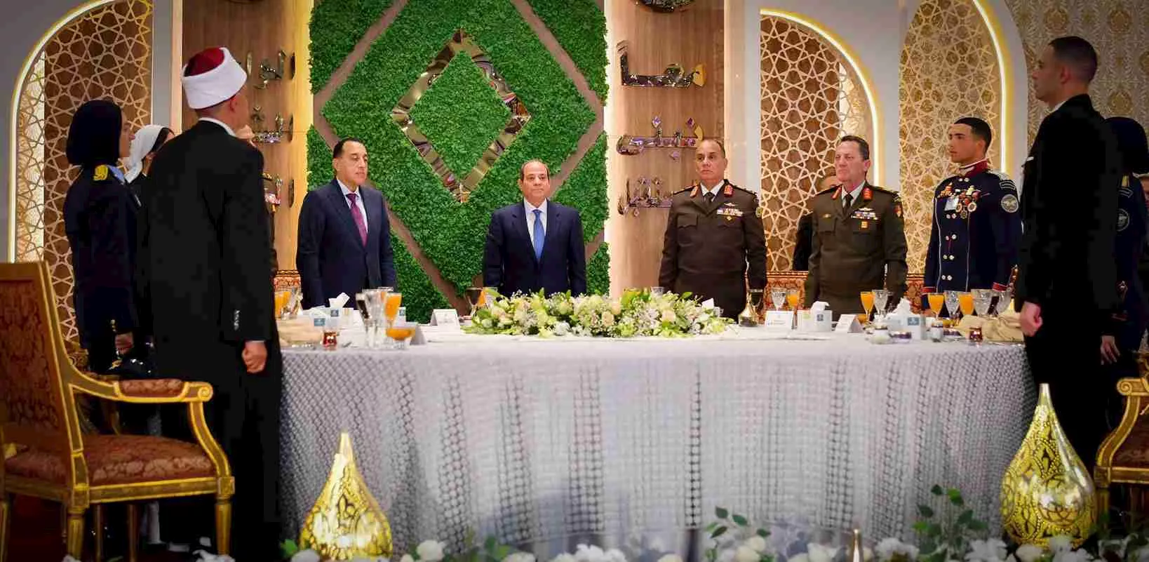 توجيهات الرئيس السيسي بدراسة إحالة المتورطين في التلاعب بالأسعار إلى القضاء العسكري 3 توجيهات الرئيس السيسي