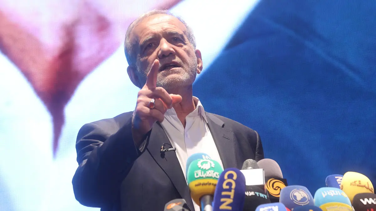 الرئيس الإيراني مسعود بزشكيان يقدم اعتذار لدول الخليج ويعلن وقف الهجمات 3 الرئيس الإيراني مسعود بزشكيان