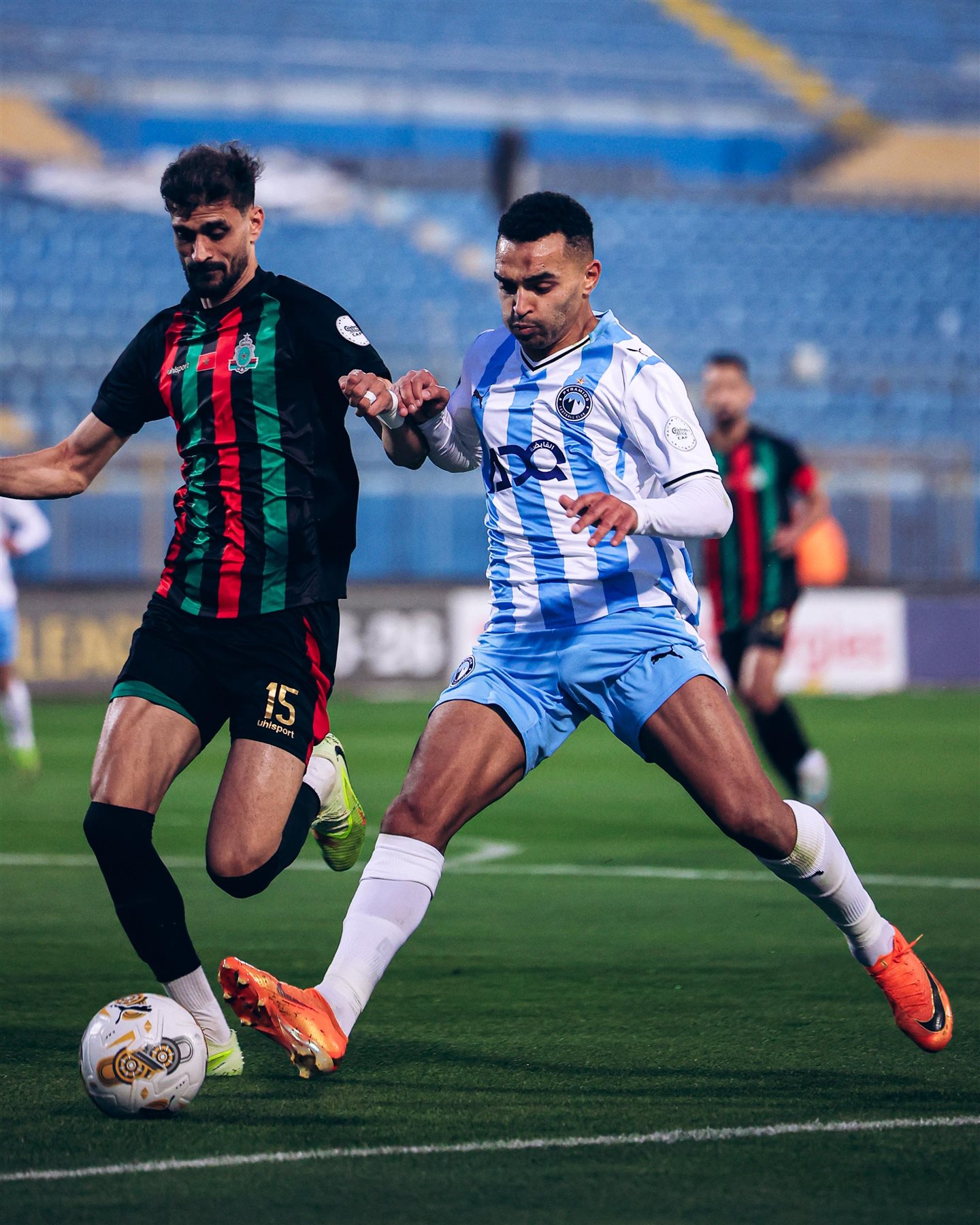 صدمة في الدفاع الجوي الجيش الملكي يطيح بحامل اللقب بيراميدز ويعبر لنصف نهائي إفريقيا 4 بيراميدز يخسر من الجيش الملكي