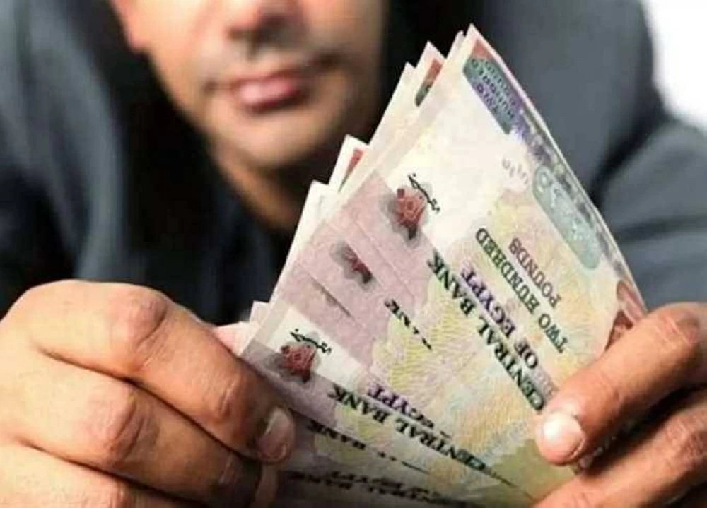 هل سيرتفع الحد الأدنى للأجور إلى 10 آلاف جنيه الحكومة تُعد مفاجأة كبيرة 3 الحد الأدنى للأجور