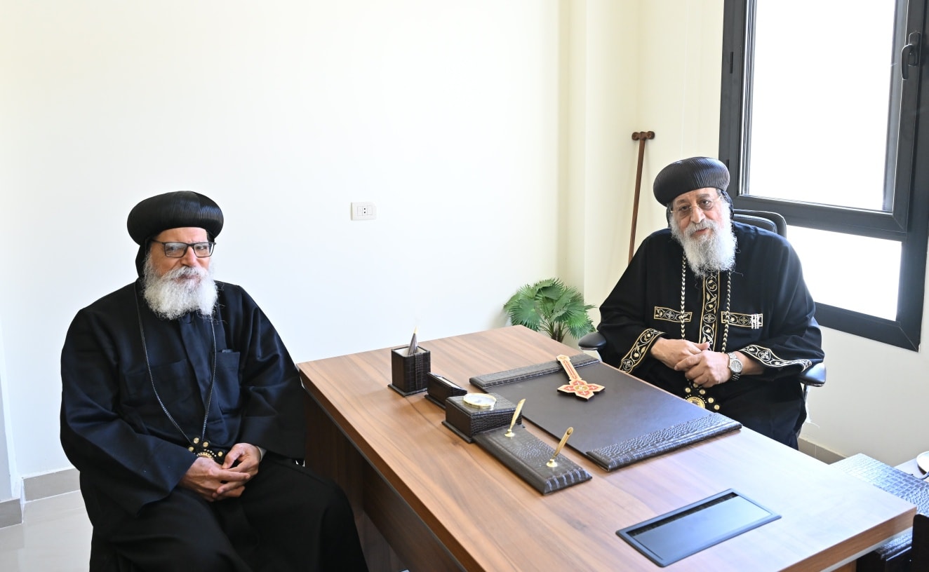 بالصور تفاصيل لقاء البابا تواضروس مع 3 أساقفة بالمقر البابوي بدير الأنبا بيشوي 4 البابا تواضروس الثاني يستقبل نيافة الأنبا أرسانيوس