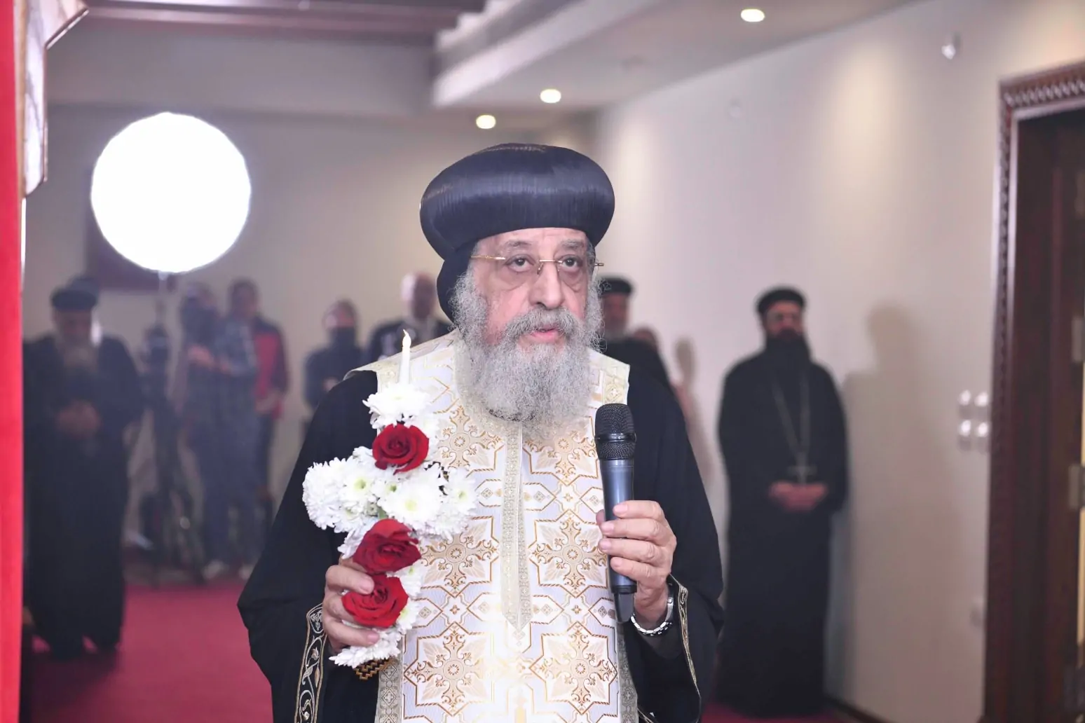 قداسة البابا تواضروس الثاني يهنئ أبناء الكنيسة بعيد الصليب 2 البابا تواضروس الثاني