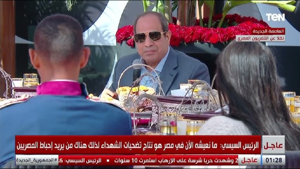 بالفيديو الرئيس السيسي عن حكم الإخوان مصر لا يتم فيها إجبار أحد على الدخول للمسجد بالعافية أو الكنيسة 3 الرئيس السيسي