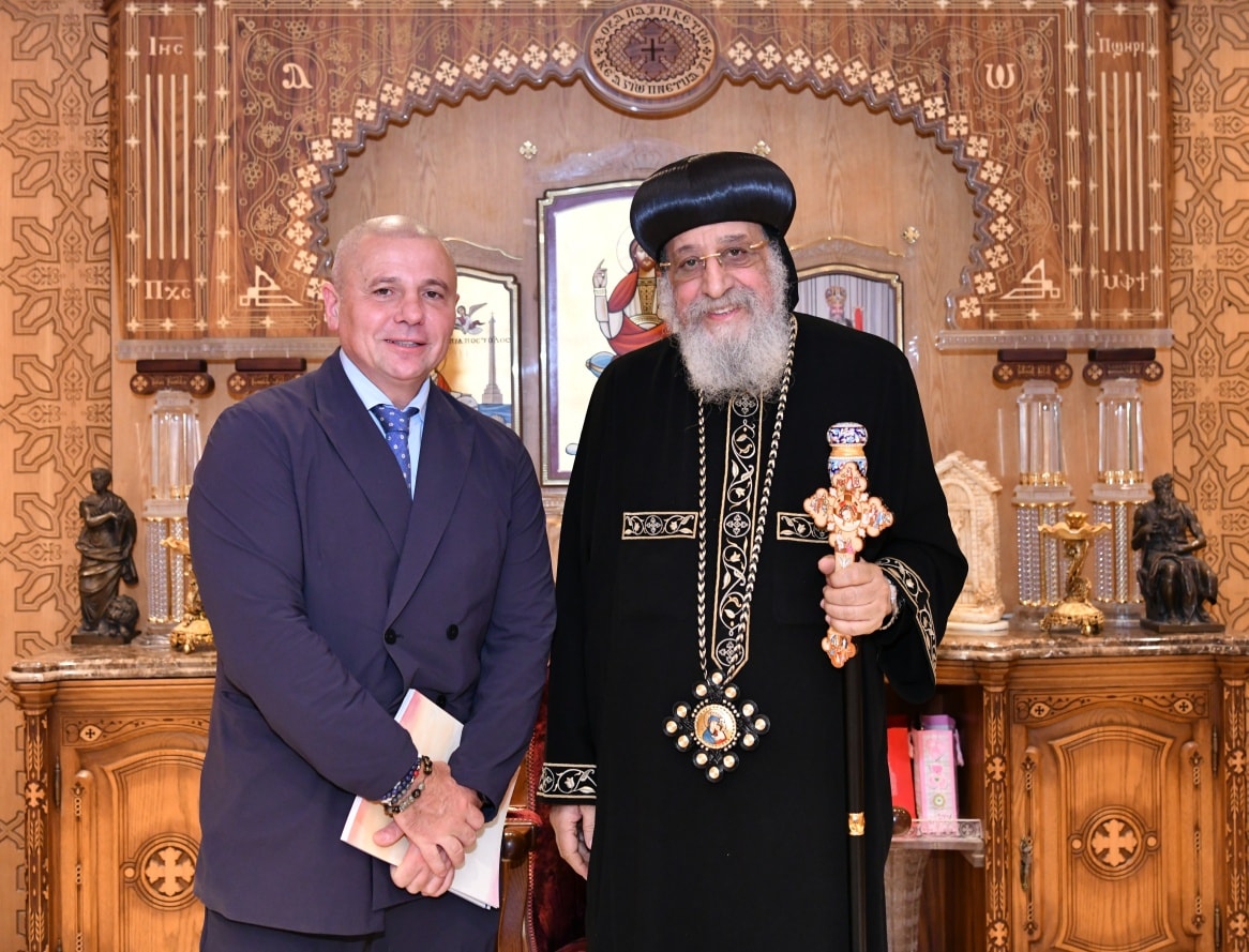 بالصور تفاصيل لقاء البابا تواضروس الثانى بعدد من السفراء فى المقر الباباوى بالعباسية 8 البابا يستقبل سفير إيطاليا