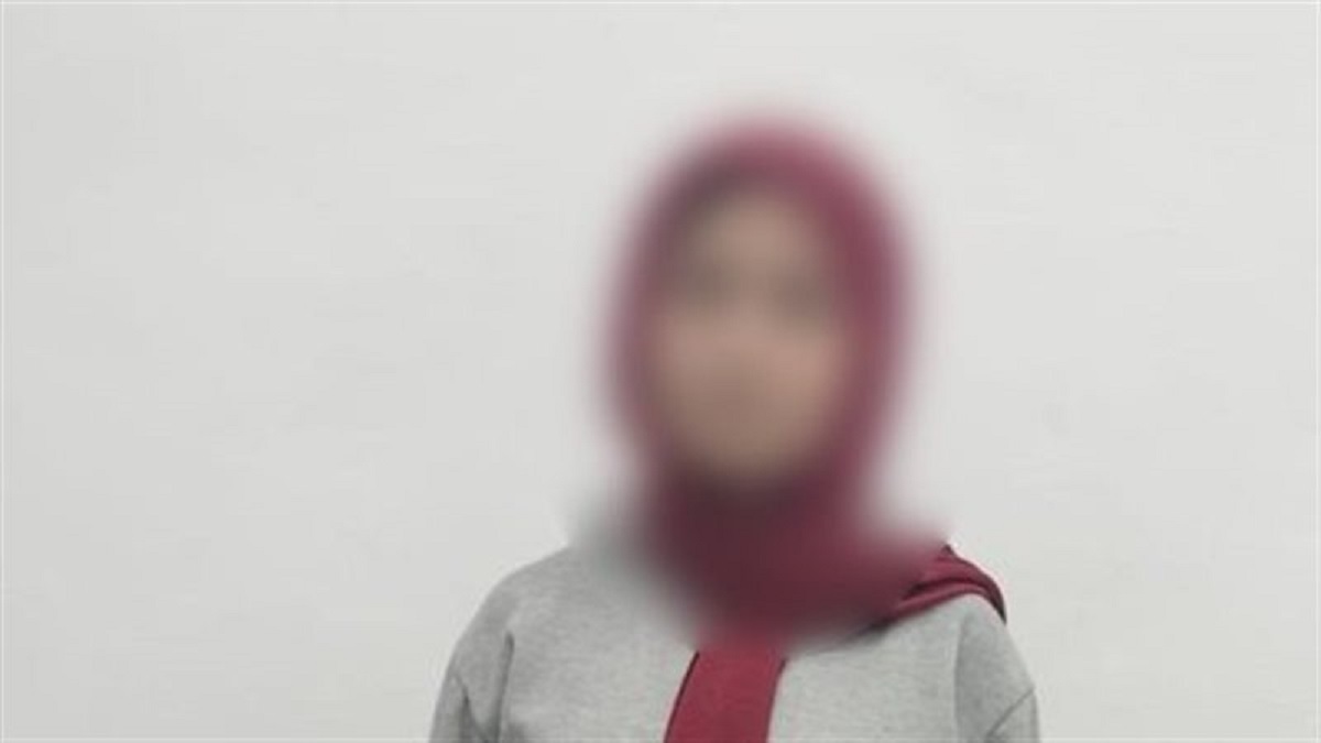 تفاصيل القبض على طالبة صورت فيديو بأغنية شعبية بجوار معلم ديني بالشرقية لجذب المزيد من المشاهدات 4 القبض على طالبة