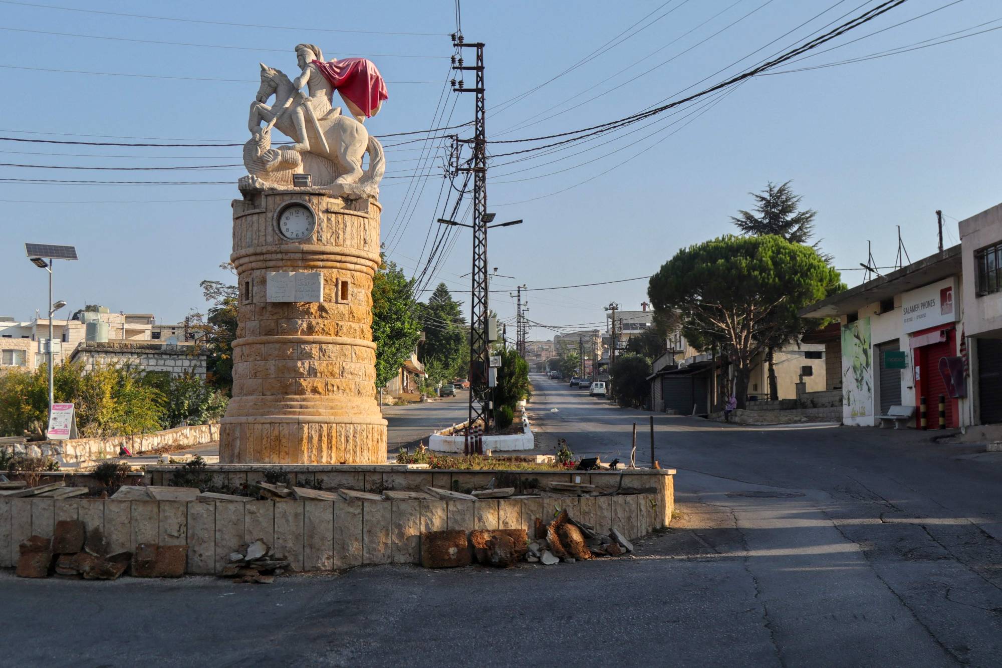 مسيحيو لبنان بالقرى الحدودية يرفضون مغادرة منازلهم رغم الإنذار الذي وصل إليهم 3 مسيحيو لبنان بالقرى الحدودية