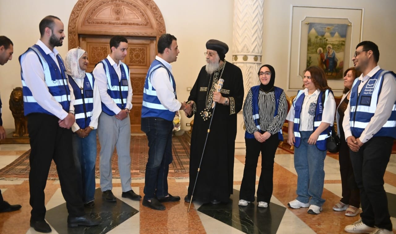 بالصور استقبال البابا تواضروس الثاني لمهنئيه بعيد القيامة 5 استقبال البابا تواضروس الثاني لمهنئيه