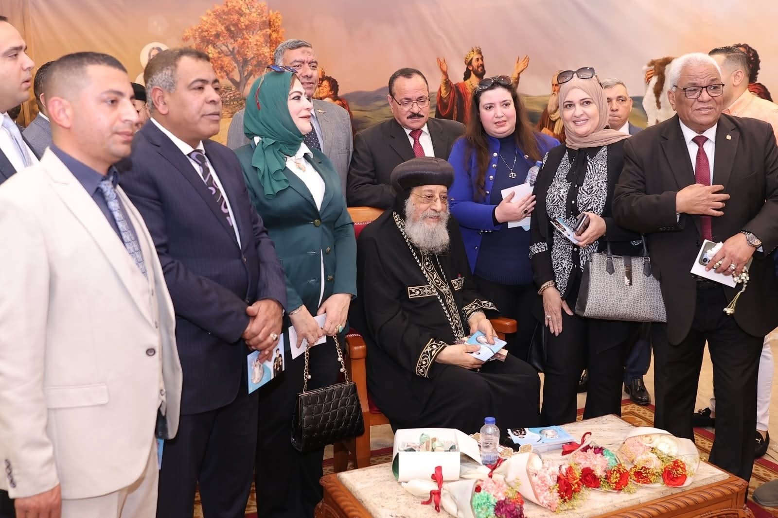 بالصور استقبال البابا تواضروس الثاني لمهنئيه بعيد القيامة 9 641539358 10164567380024407 6633860354525219715 n 343