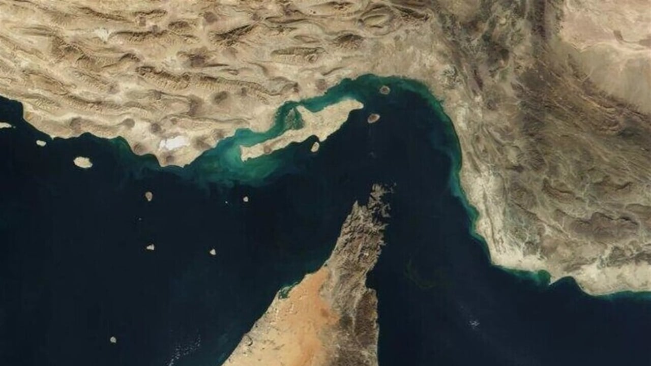 عقب معاودة إيران إغلاق مضيق هرمز ترامب يرد 2 إغلاق مضيق هرمز